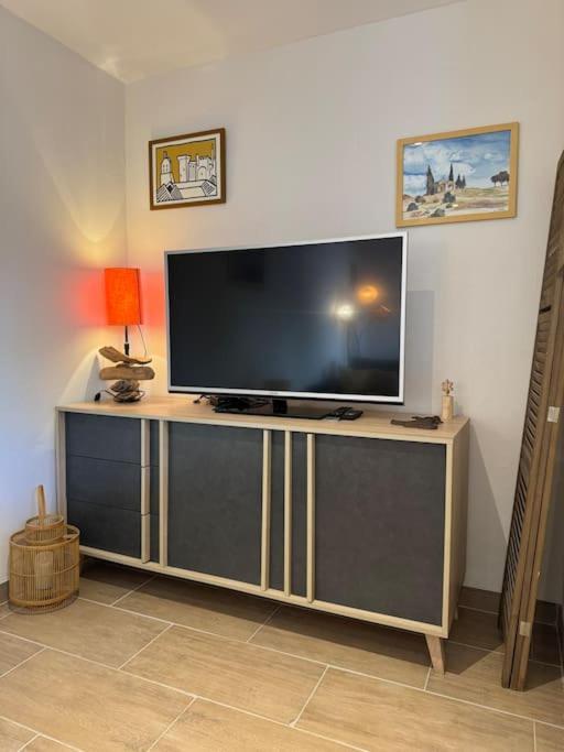 Appartement De Plain-Pied Avec Jardin Avignon Exterior photo