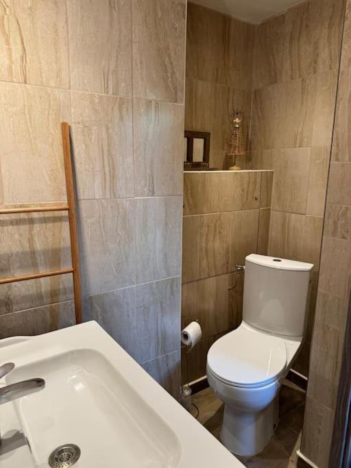 Appartement De Plain-Pied Avec Jardin Avignon Exterior photo
